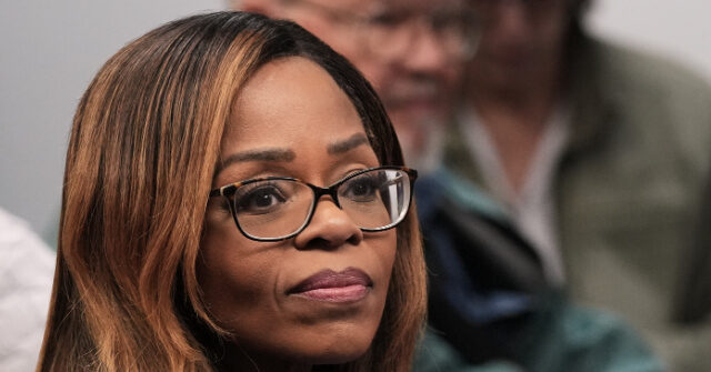 dem-rep.-marie-gluesenkamp-perez-backs-expelling-fellow-democrat-cherfilus-mccormick-over-ethics-violations