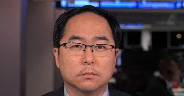 dem-sen.-kim:-hegseth-‘needs-to-be-accountable’-for-his-disregard-of-civilian-casualties