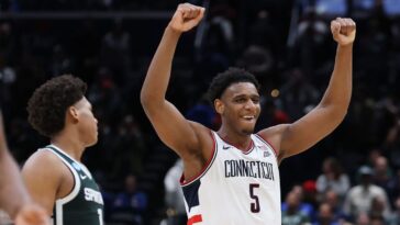 reed,-karaban-handle-pressure,-seal-uconn-win