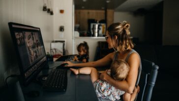 the-working-mom-shift-that’s-challenging-the-status-quo