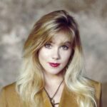 christina-applegate-called-abortion-‘murder’-in-1991-diaries,-wrote-poem-to-baby-before-‘killing-my-child’:-‘i-hope-you-will-forgive-me’