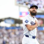 alex-vesia,-dodgers-pitcher-who-lost-infant-daughter,-gets-standing-ovation-after-scoreless-return-to-mound