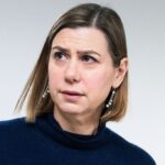 watch:-bill-maher-puts-dem-senator-on-the-spot-over-party’s-iran-groupthink