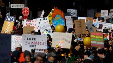 tens-of-thousands-of-‘no-kings’-protestors-rally-in-manhattan-against-trump
