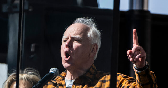 tim-walz-vows-to-‘never-leave-the-side’-of-somali-minnesotans