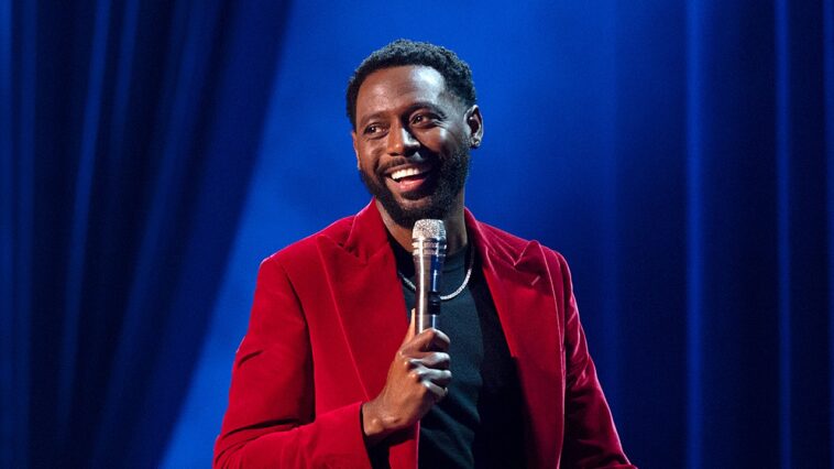 with-10-kids-at-home,-comedian-kountry-wayne-says-real-life-writes-the-jokes