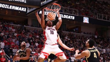 arizona-advances-to-men’s-final-four-for-first-time-since-2001