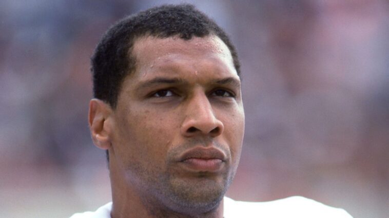 former-vikings-all-pro-safety-browner-dies-at-65