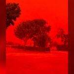 watch:-australian-skies-turn-fiery-red-as-tropical-cyclone-narelle-hits