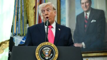 trump-rips-‘dumb’-supreme-justices-ahead-of-critical-birthright-citizenship-oral-arguments