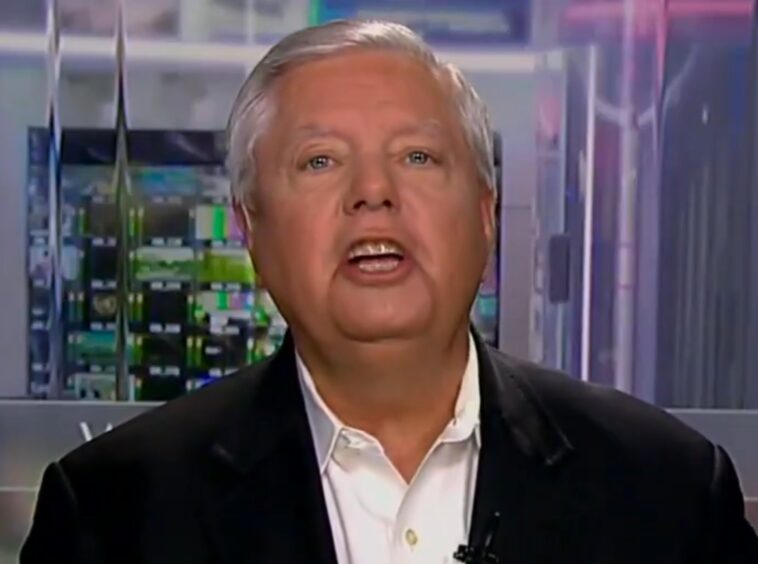lindsey-graham-spotted-at-disney-world-holding-bubble-wand-as-government-shutdown-drags-on