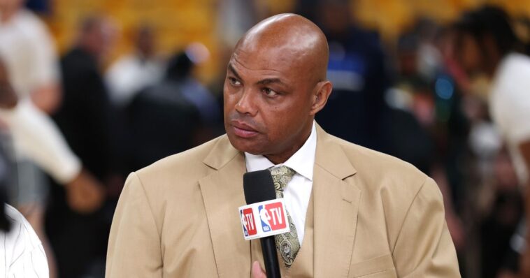 watch:-charles-barkley-interrupts-‘march-madness’-to-deliver-democratic-party-talking-points
