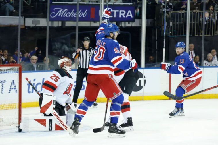 rangers-staring-at-local-hockey-rock-bottom-in-game-with-devils