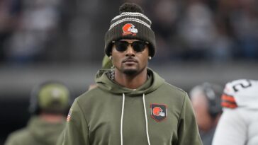 browns-owner-gives-optimistic-outlook-for-injury-riddled-deshaun-watson