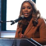 nyc-dem,-hochul-aide-under-investigation-over-alleged-migrant-shelter-bribes