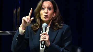 kamala-harris-slammed-for-bizarre-text-announcing-her-return-to-the-deep-south