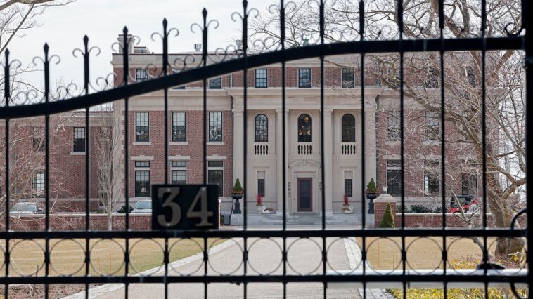 police-hunt-armed-suspect-after-housekeeper-bound,-attacked-in-luxury-mansion-heist:-report