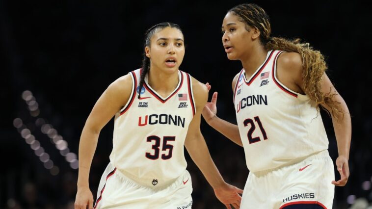uconn’s-strong,-fudd-headline-women’s-wooden-award-finalists