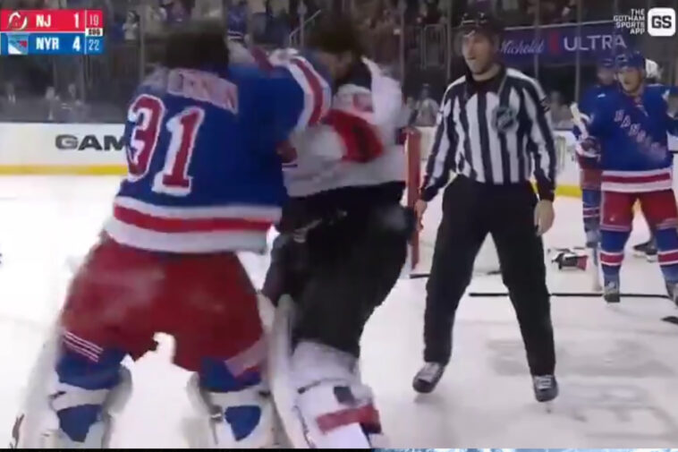 rangers’-igor-shesterkin-gets-into-heated-goalie-fight-with-devils’-jacob-markstrom