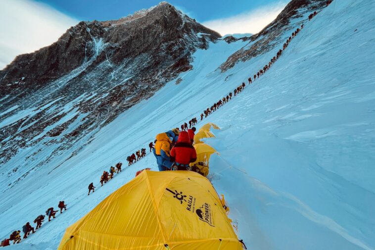 mount-everest-guides-allegedly-‘poisoned’-climbers-as-part-of-sinister-$20m-scam