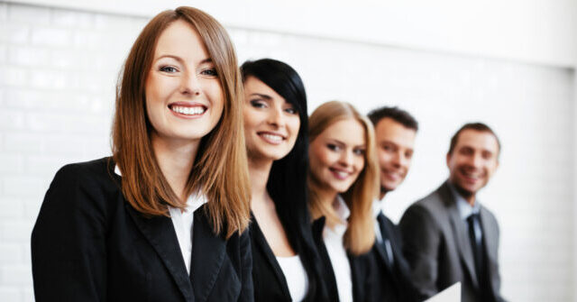 small-business-hiring-boom-pushes-private-payrolls-up-more-than-expected