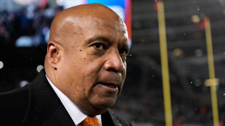 bears’-stadium-choice-‘late-spring,-early-summer’