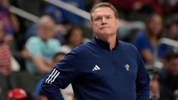 kansas-coach-self-to-return-for-2026-27-season
