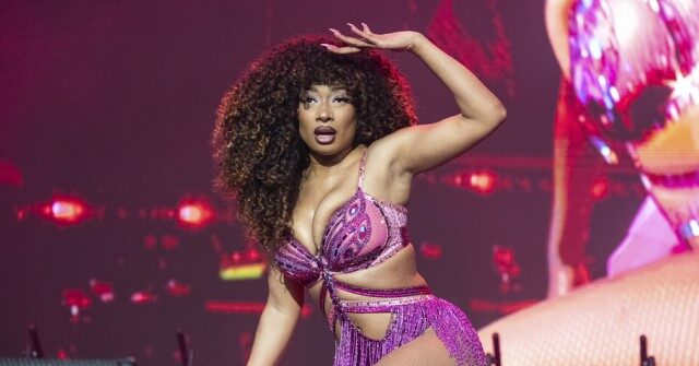 megan-thee-stallion-hospitalized-after-exiting-‘moulin-rouge!-the-musical’-mid-show
