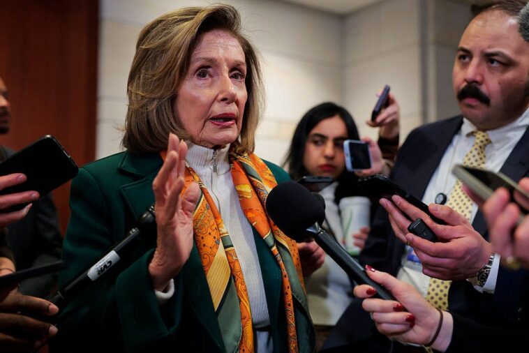 we-don’t-let-referees-bet-on-games.-so-why-does-congress-get-to?