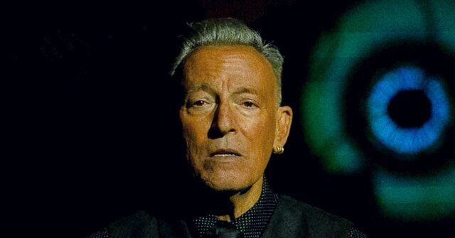 trump-urges-boycott-of-‘dried-up-prune’-bruce-springsteen