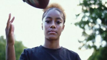 ‘let-her-play’:-chiefs-launch-petition-for-high-school-girls’-flag-football-in-kansas