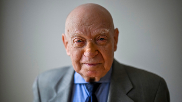 holocaust-survivor,-86,-priced-out-of-nyc-says-mamdani-skipped-scheduled-housing-meeting