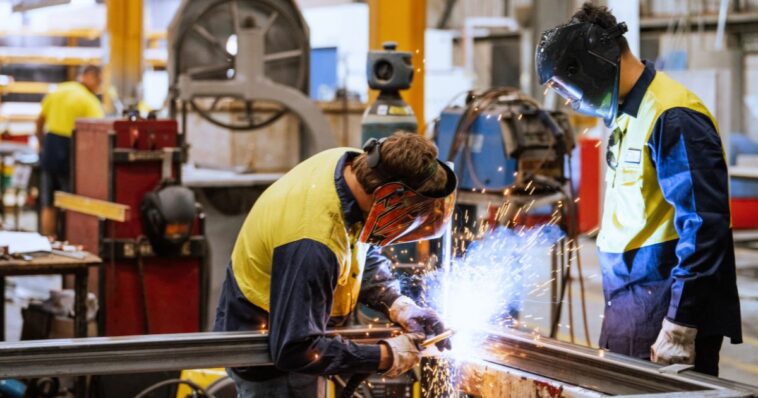 breaking:-labor-report-blows-economists-away-–-3-times-as-many-new-jobs-added-as-projected
