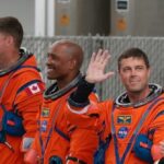 artemis-ii-astronauts-encounter-microsoft-outlook-glitch-during-trip-to-moon