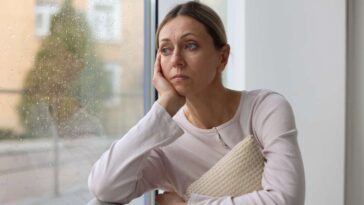woman-born-in-august-worried-husband-isn’t-thinking-about-her-birthday-yet