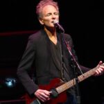 legendary-fleetwood-mac-guitarist-lindsey-buckingham-attacked-with-‘unknown-substance’-in-california