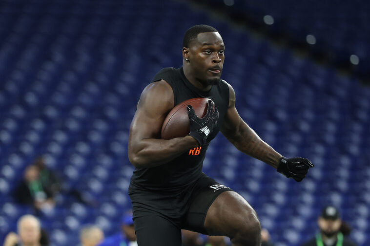 these-giants-are-equipped-for-everything-jeremiyah-love-can-bring-them