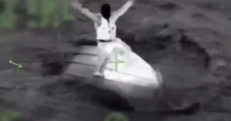 watch:-us-coast-guard-rescues-3-federal-agents-and-2-boaters-after-2-vessels-capsize-near-puerto-rico