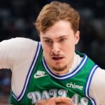 mavs’-flagg,-19,-is-youngest-to-have-50-pt-game