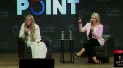 watch:-karoline-leavitt-drops-the-hammer-on-liberal-student-shouting-an-“insulting”-question-during-tpusa-event-with-erica-kirk