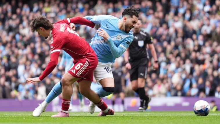 var-review:-should-man-city-have-had-another-penalty-in-liverpool-thrashing?