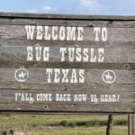 texas-town’s-‘bug-tussle’-sign-stolen-at-least-70-times-by-passing-motorists-—-as-all-15-residents-come-together-to-stop-ridiculous-trend