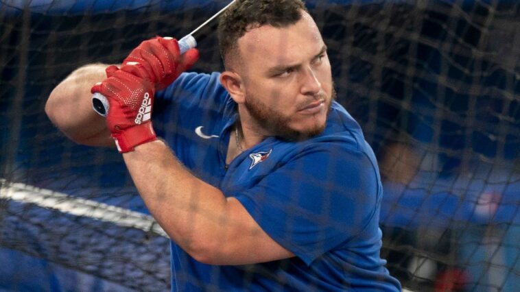 jays-place-kirk-on-10-day-il-with-thumb-fracture