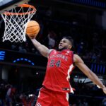 zuby-ejiofor-wins-kareem-abdul-jabbar-award-as-country’s-top-center-in-latest-honor-to-cap-st.-john’s-career