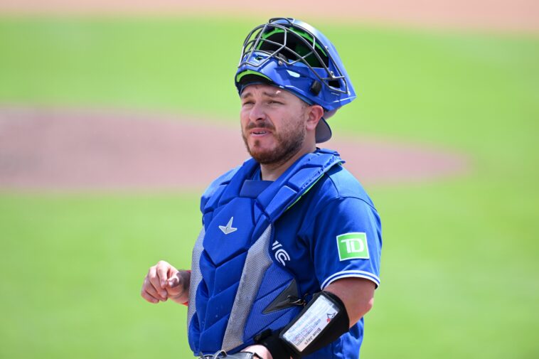 blue-jays-catcher-alejandro-kirk-out-with-left-thumb-fracture-as-injuries-pile-up