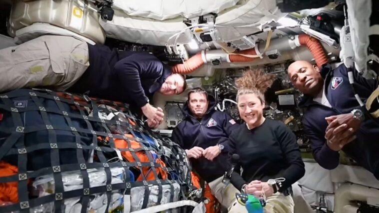 artemis-ii-astronauts-face-toilet-trouble-as-they-head-toward-the-moon