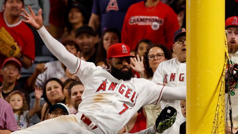 angels-outfielder-jo-adell-incredibly-robs-three-home-runs-in-win:-‘greatest-defensive-game-i’ve-ever-seen’