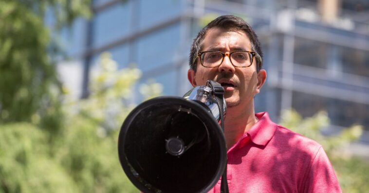 soros-da-on-4-year-witch-hunt-against-cop-who-used-beanbag-round-on-blmers-gets-taste-of-his-own-bitter-medicine