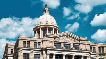 watch:-inept-texas-judge-blasted-after-camera-catches-him-cursing-kind-computer-tech-–-now-his-nasty-emails-demanding-respect-have-leaked,-too