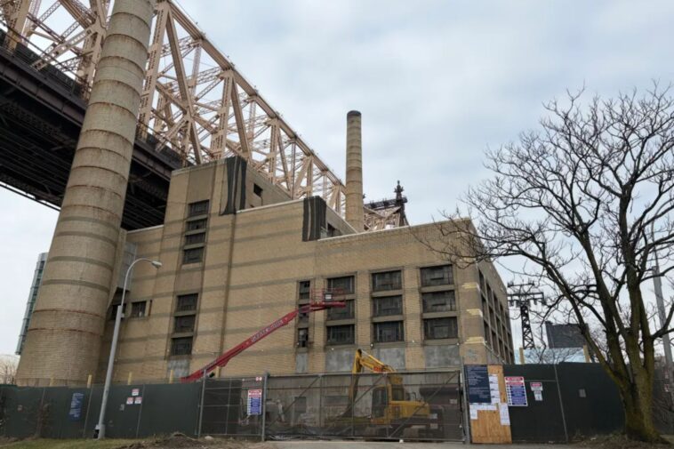 nyc-residents-raise-stink-over-demolition-of-potentially-toxic,-iconic-old-power-plant